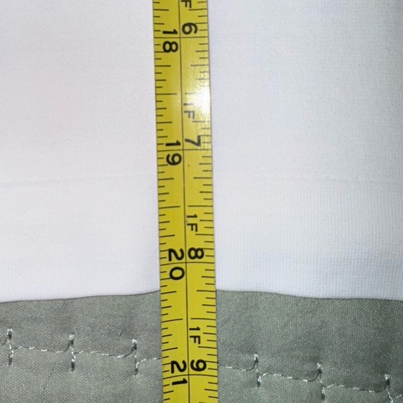 Athleta With Ease Crop Tee. Size Medium EUC - Picture 3 of 9